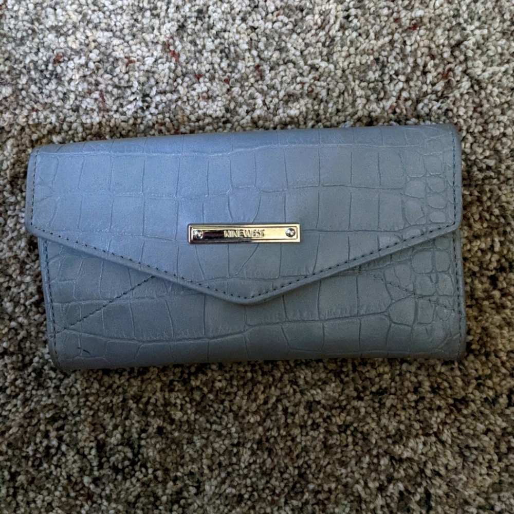 Nine West wallet